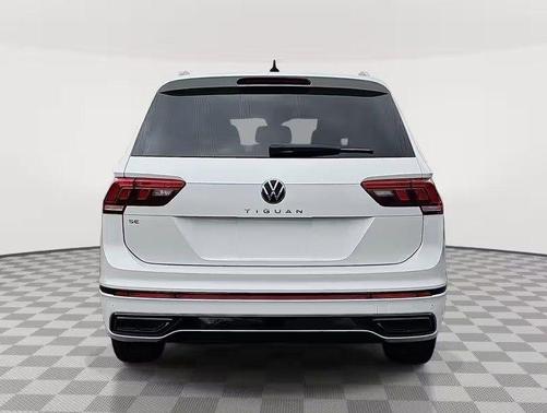 Pure White 2021 Volkswagen Tiguan 2.0T SE R-Line Black