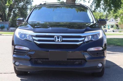 Crystal Black Pearl 2018 Honda Pilot Touring