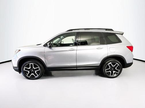 Lunar Silver Metallic 2023 Honda Passport Elite