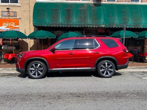 Radiant Red Metallic II 2023 Honda Pilot Elite