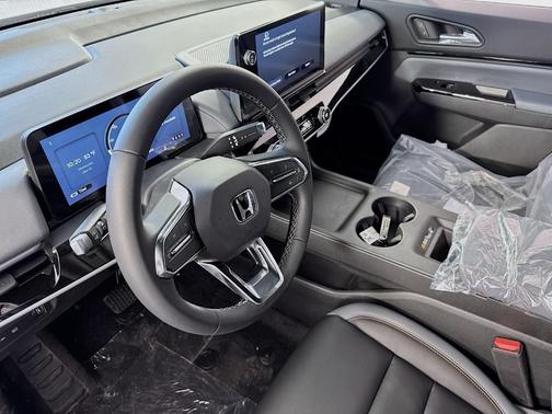 White Pearl 2026 Honda Prologue Touring