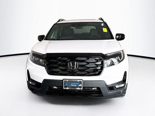Platinum White Pearl 2023 Honda Passport Elite