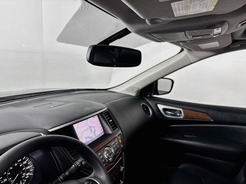 Magnetic Black 2018 Nissan Pathfinder Platinum