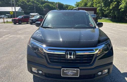 Crystal Black Pearl 2020 Honda Ridgeline RTL
