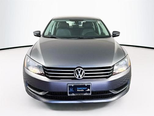 2014 Volkswagen Passat 1.8T Auto Wolfsburg Ed