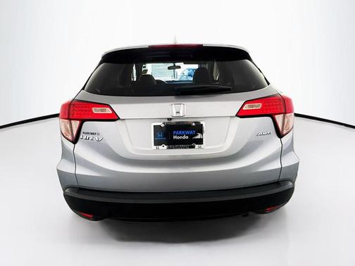 Lunar Silver Metallic 2018 Honda HR-V EX