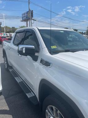 Summit White 2019 GMC Sierra 1500 SLT