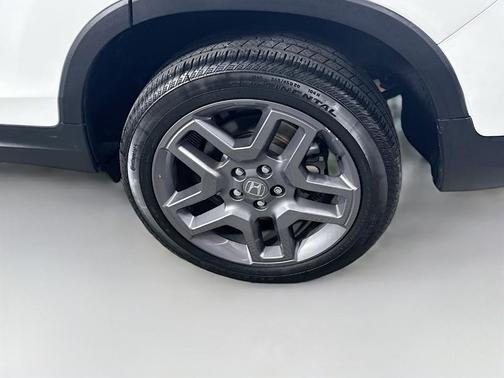 Platinum White Pearl 2025 Honda Passport EX-L