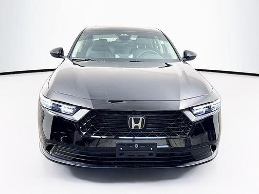 Urban Gray Pearl 2025 Honda Accord SE