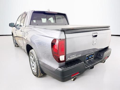 Modern Steel Metallic 2023 Honda Ridgeline RTL-E