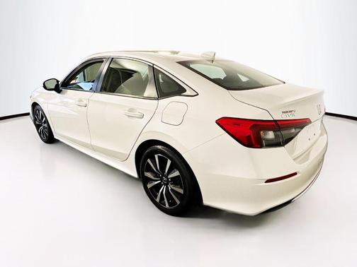 Platinum White Pearl 2023 Honda Civic EX