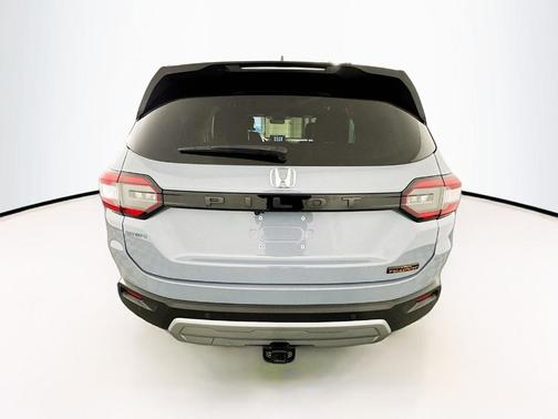 2023 Honda Pilot TrailSport