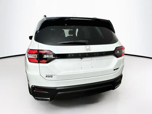 Platinum White Pearl 2023 Honda Pilot Sport