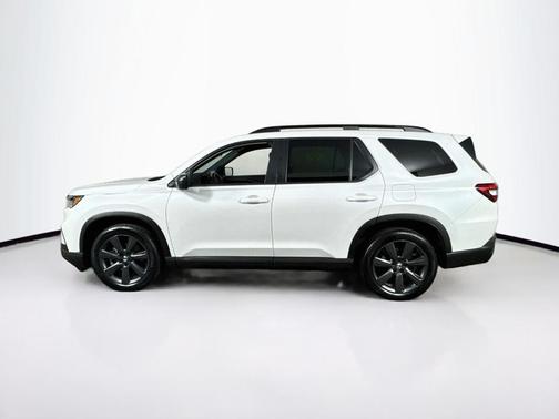 Platinum White Pearl 2023 Honda Pilot Sport