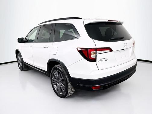 Platinum White Pearl 2023 Honda Pilot Sport