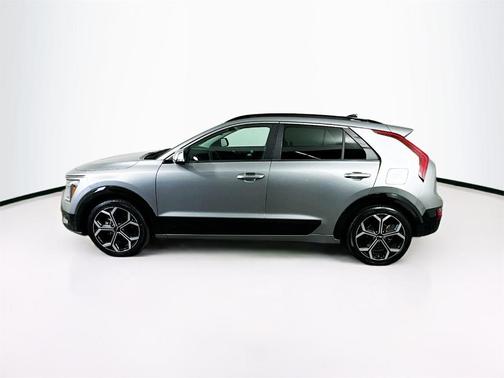 2023 Kia Niro SX Touring