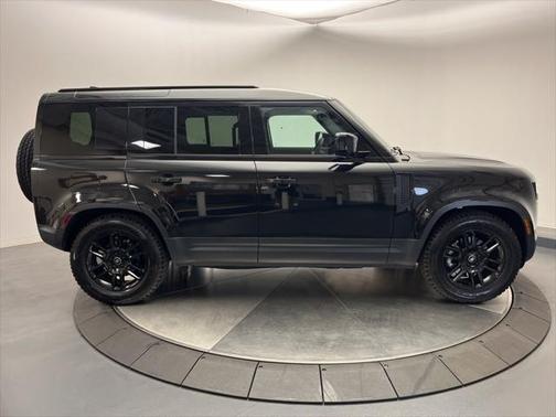 2025 Land Rover Defender 110 P300