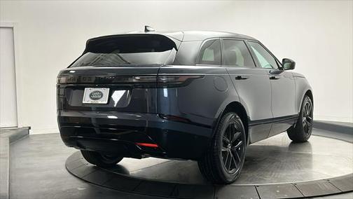 2026 Land Rover Range Rover Velar P250 SE R-Dynamic