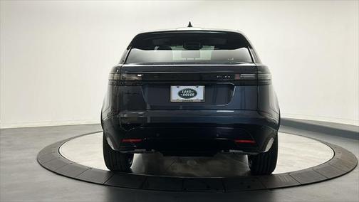 2026 Land Rover Range Rover Velar P250 SE R-Dynamic