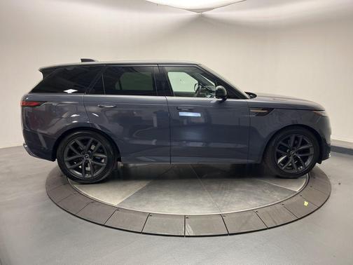 2024 Land Rover Range Rover Sport SE