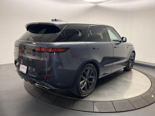 2024 Land Rover Range Rover Sport SE