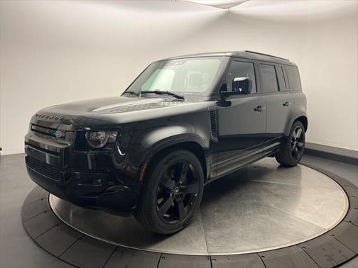 2025 Land Rover Defender 110 P400 X-Dynamic SE