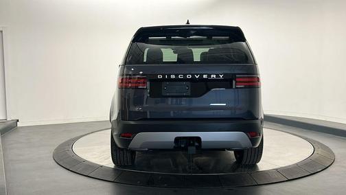 2025 Land Rover Discovery P300 S
