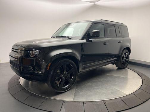 2026 Land Rover Defender X-Dynamic SE