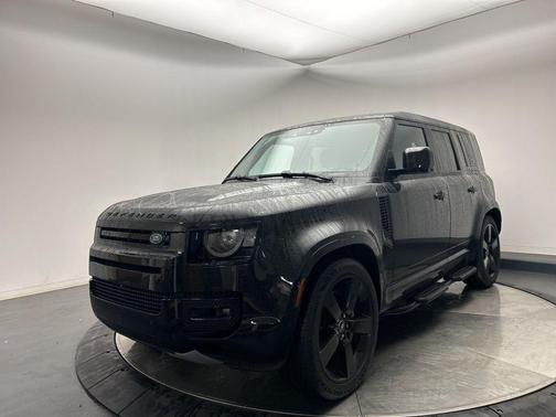 2024 Land Rover Defender 110 V8