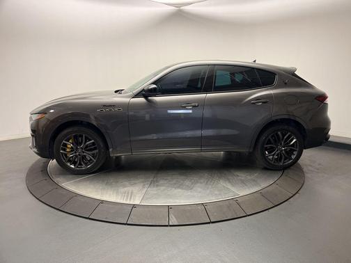 2022 Maserati Levante Modena