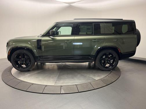 2026 Land Rover Defender X-Dynamic SE