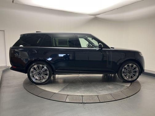 2026 Land Rover Range Rover SE