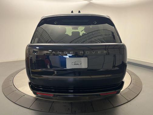 2026 Land Rover Range Rover SE