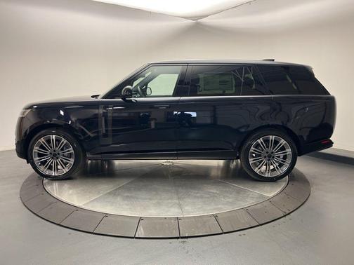 2026 Land Rover Range Rover SE