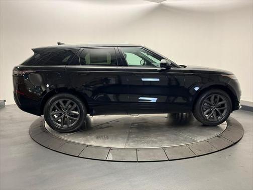 2026 Land Rover Range Rover Velar P250 SE R-Dynamic