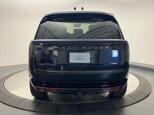 2025 Land Rover Range Rover P400 SE