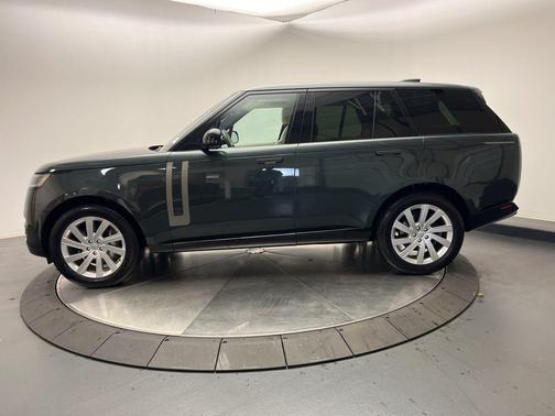 2023 Land Rover Range Rover P400 SE