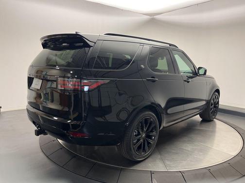 2026 Land Rover Discovery Dynamic SE