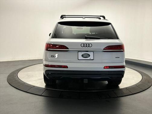 2021 Audi Q7 55 Premium Plus