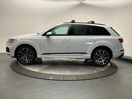 2021 Audi Q7 55 Premium Plus