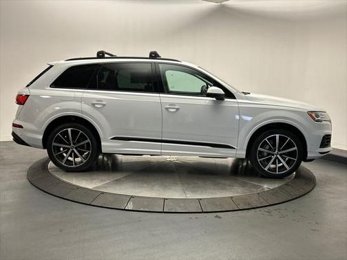 2021 Audi Q7 55 Premium Plus