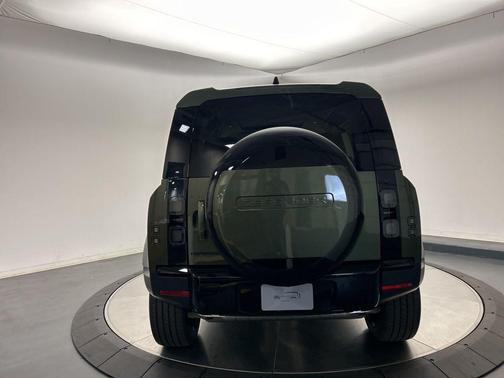 2026 Land Rover Defender