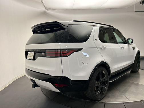 2025 Land Rover Discovery P360 Dynamic SE