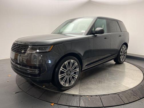 2025 Land Rover Range Rover P530 SE