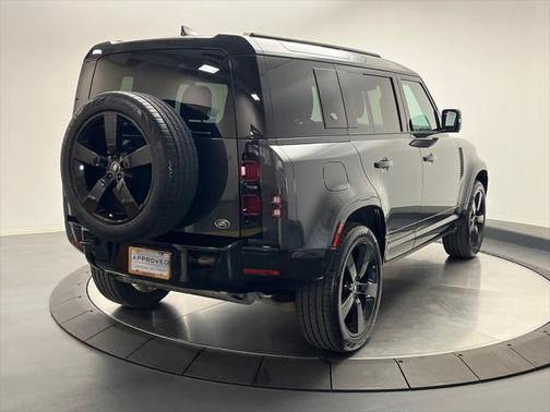 2023 Land Rover Defender 110 X-Dynamic SE