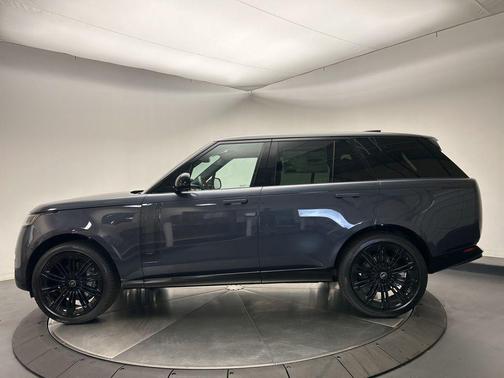 2025 Land Rover Range Rover P400 SE