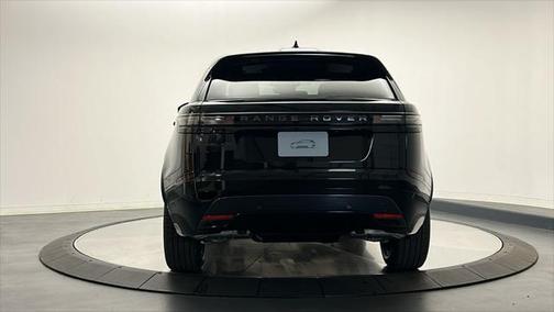 2026 Land Rover Range Rover Velar P250 SE R-Dynamic