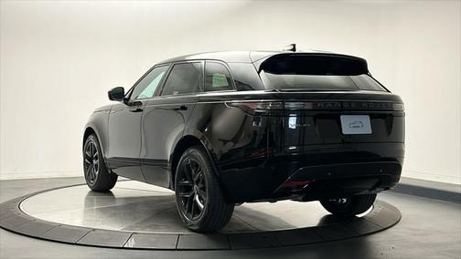 2026 Land Rover Range Rover Velar P250 SE R-Dynamic