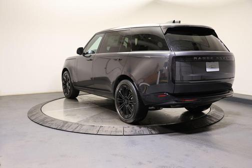 2026 Land Rover Range Rover P400 SE 7 Seat