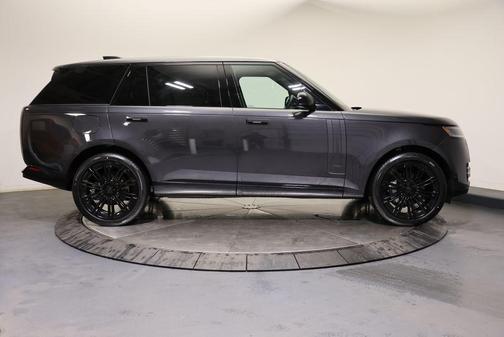 2026 Land Rover Range Rover P400 SE 7 Seat